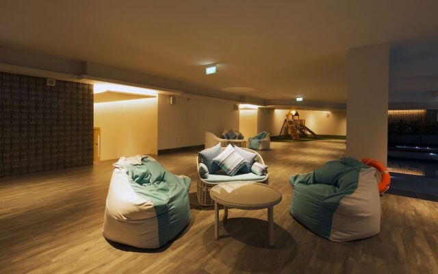 Zealax Hotel & Residence