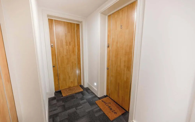 Host Stay Maple Court