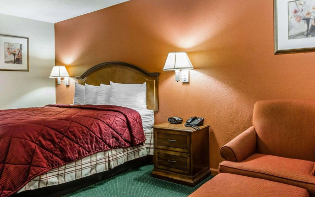 Econo Lodge Inn & Suites Enterprise