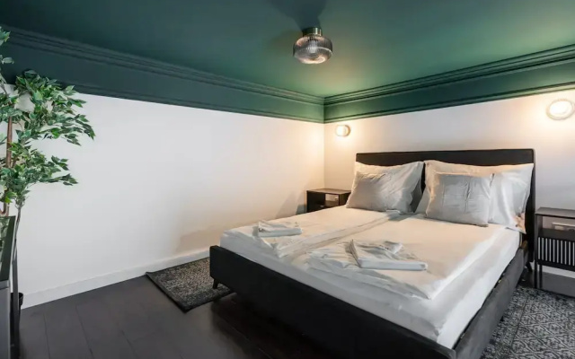 E41 Boutique Apartments by BQA