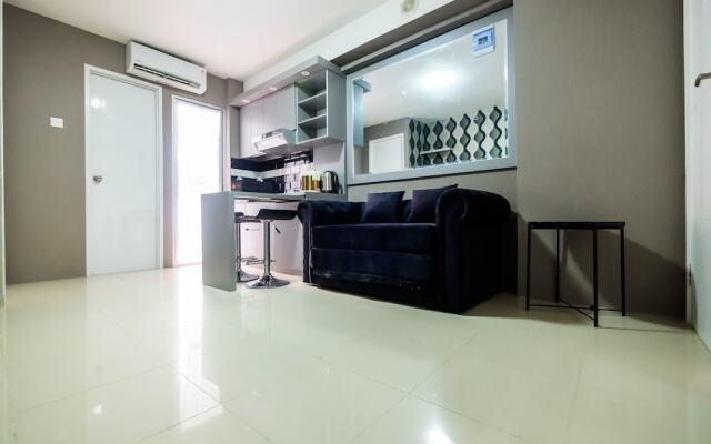 Modern and Comfort 2BR Bassura City Apartment
