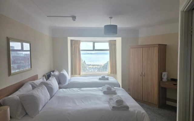 Russell Court Hotel