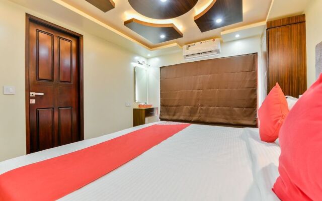 OYO 23063 Luxury Meghavarsham 5BHK