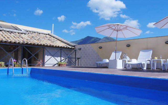 Kastel Itaipava Centro Hotel