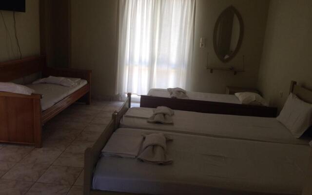 Aristi Studio Apartments