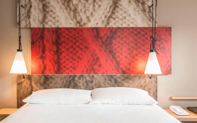 ibis Budapest Heroes Square