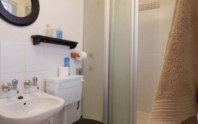 Avondblij Guest House B&B