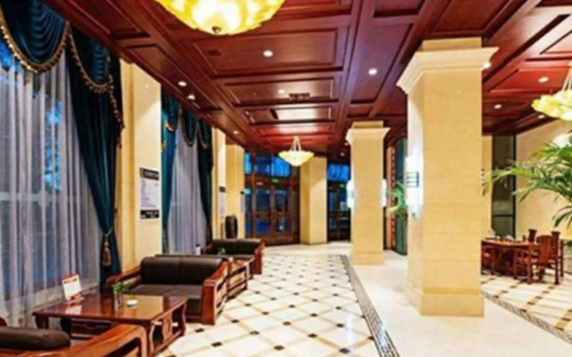 Xinwei Business Hotel