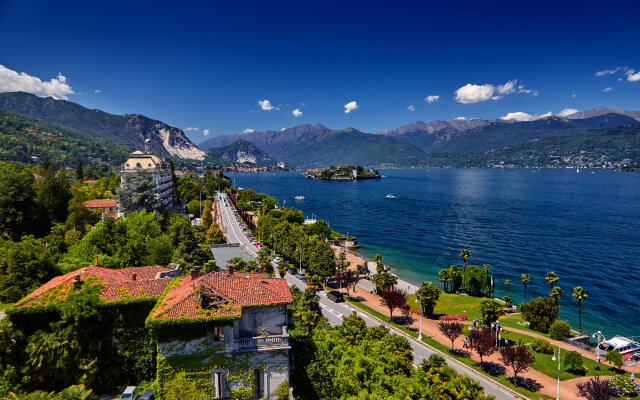 Rooftop On Stresa Lake View