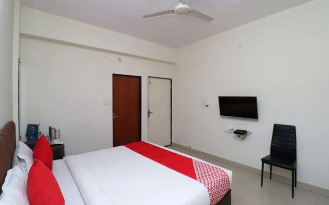 Oyo 6448 Hotel Smriti Grand