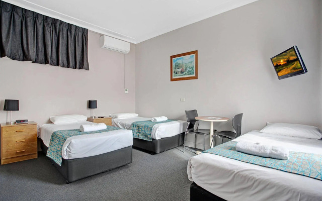 Gateshead Tavern Motel