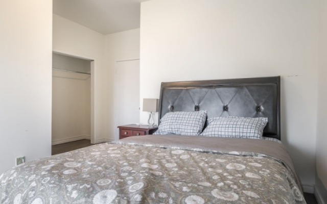 Allan Gardens Bed & Breakfast