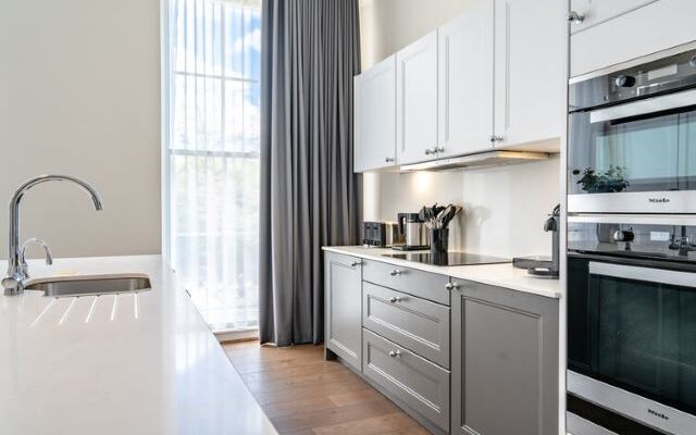 Lincolns Inn Apartments, London