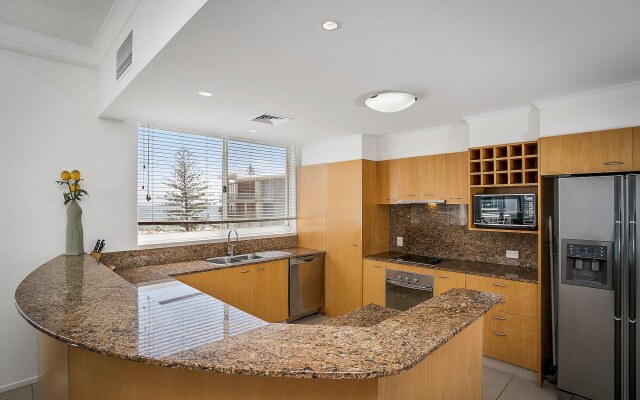 Kirra Beach Apartments