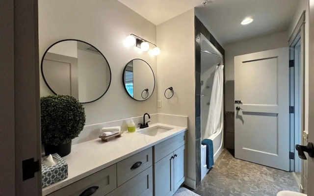 Solara Corner Suite-Pool & Hot Tub & Spa