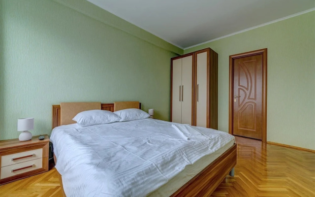 Day&Night Apartments - Noviy Arbat