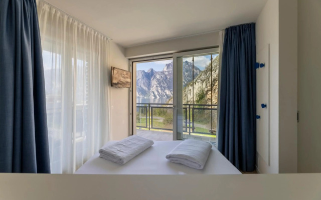 Hi Hotels Torbole Pool & Spa