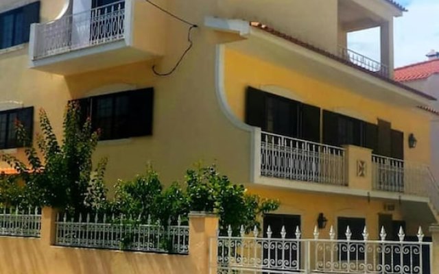 House with 2 Bedrooms in Palmela - 8 Km From the Beach