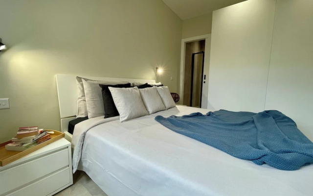 Bugibba Square Seafront LUX Apartments