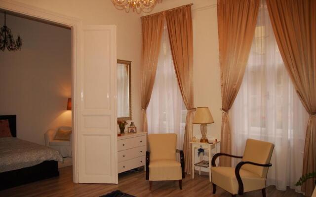 Balázs Apartment - Oktogon
