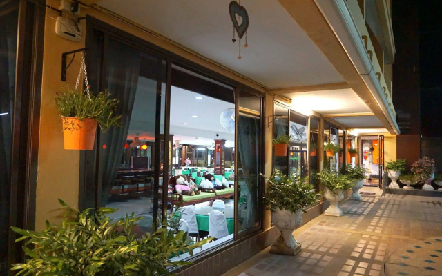 Suppamitr Villa Hotel