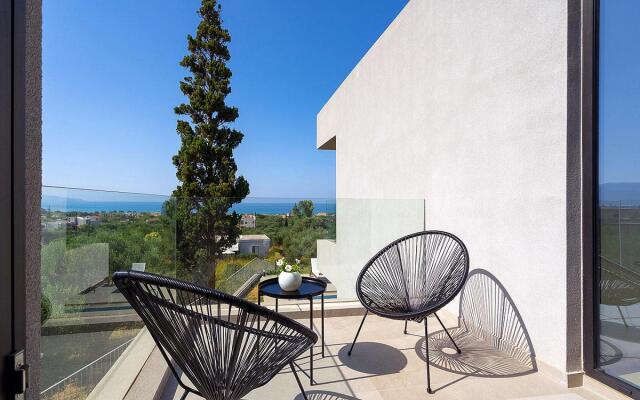Sea View 4 Bedroom Villa With a Heated Pool