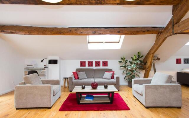 Big loft 107m2, 10min walk to Palais des Festivals