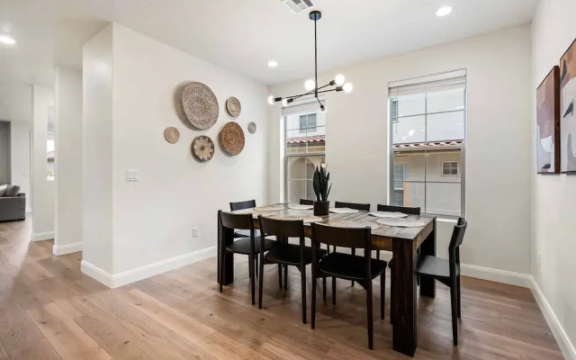 Red Rock Adventures 4 Bedroom Townhouse