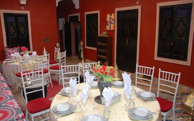 Red Castle Hostel - Backpacker