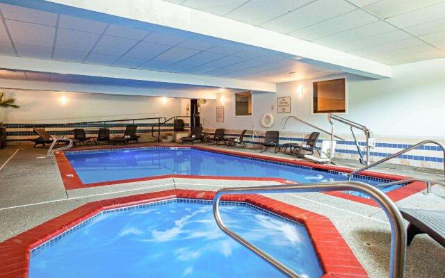 Comfort Inn & Suites Pacific - Auburn