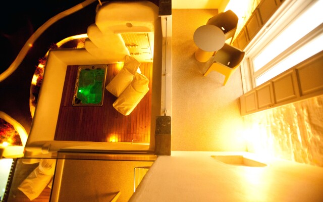 Golden Sun Hotel