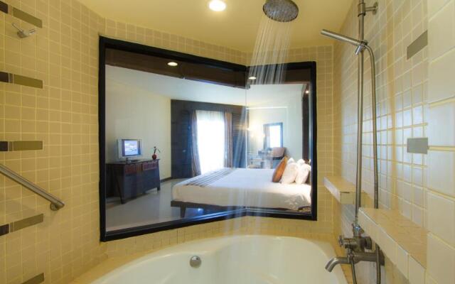 The Nouveau Chumphon Beach Resort & Golf