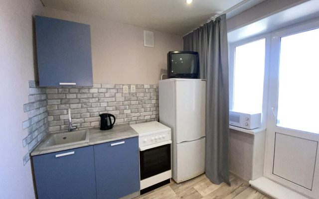 Желтый Нарцисс на улице Войкова