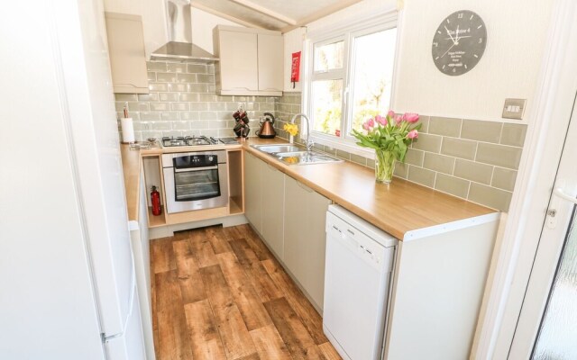 No 4 Elm Drive, Lincoln