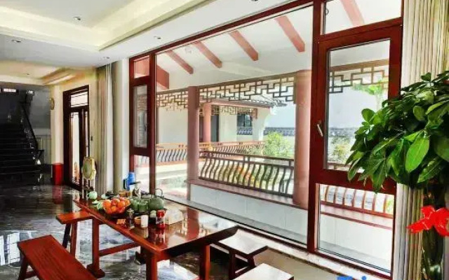 Huaxiang  ship cloch shadow villa