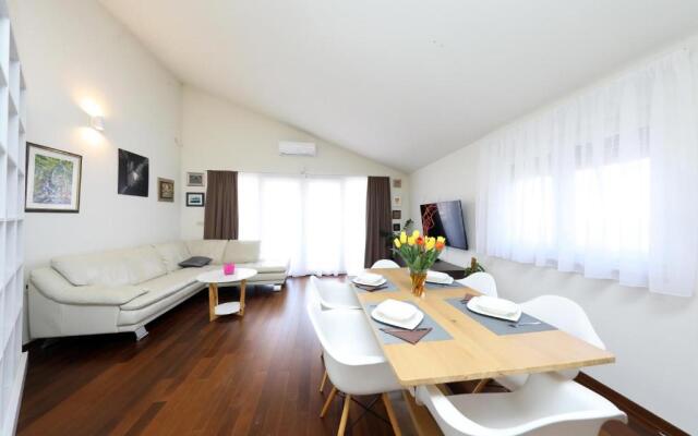 Bellevue Hill apartment