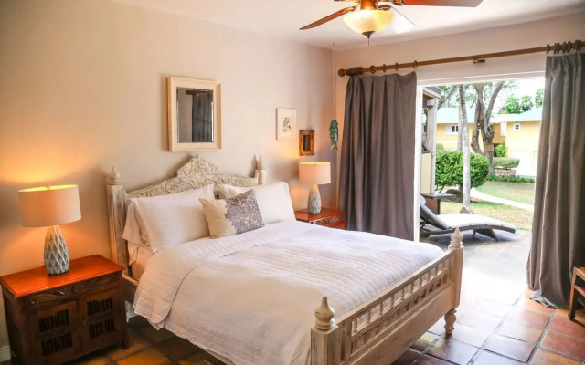 Villa Montana Beach Resort