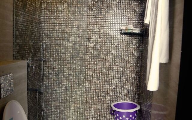 Suncity Hotel & Restaurant