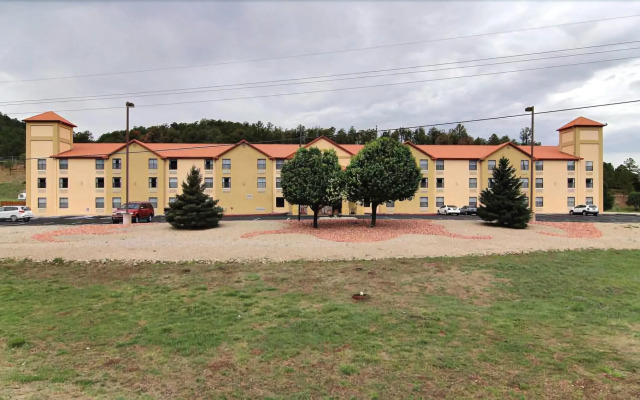 Ruidoso Mountain Inn