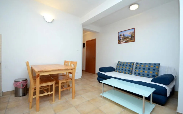 A2 - apt With 2 Balconies, 5 min Walking to Beach