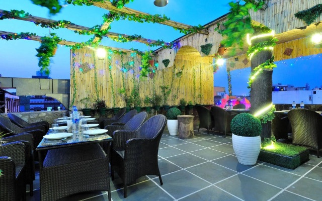 Hotel Aman International at New Delhi Station