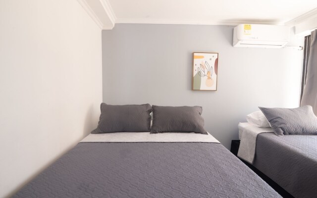 Penthouse con Piscina Privada El Laguito