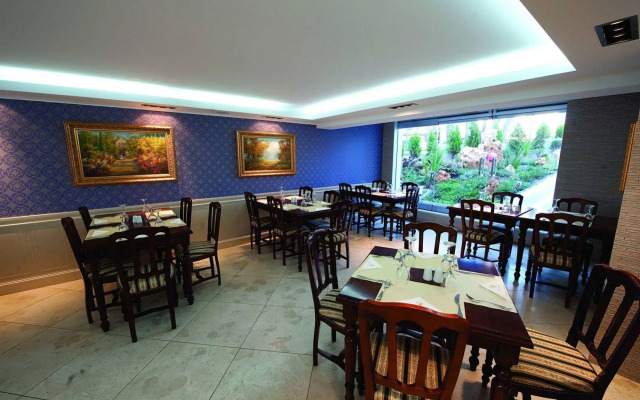 Elinotel Apolamare Hotel