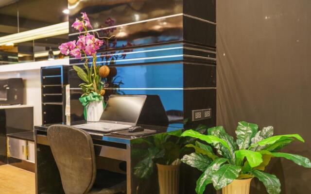 De Lux Bangkok Hotel