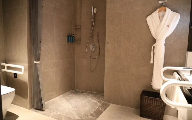 Crowne Plaza Xi'an Weiyang by IHG