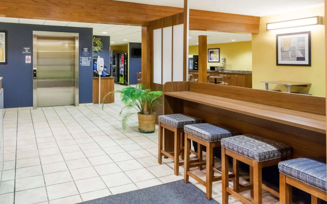 Microtel Inn & Suites By Wyndham Dickson City/Scr