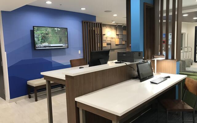 Holiday Inn Express Naples South I-75 by IHG