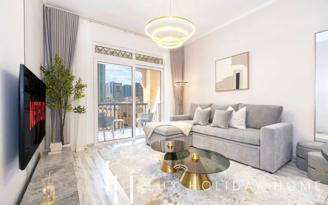 LUX  Modern Residence across Dubai Mall