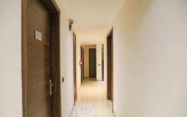 Saltstayz Premier – Cyber Hub