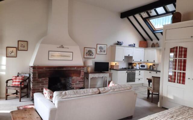 The Shippon, Parc yr Odyn, Pentraeth, Anglesey LL75 8UL